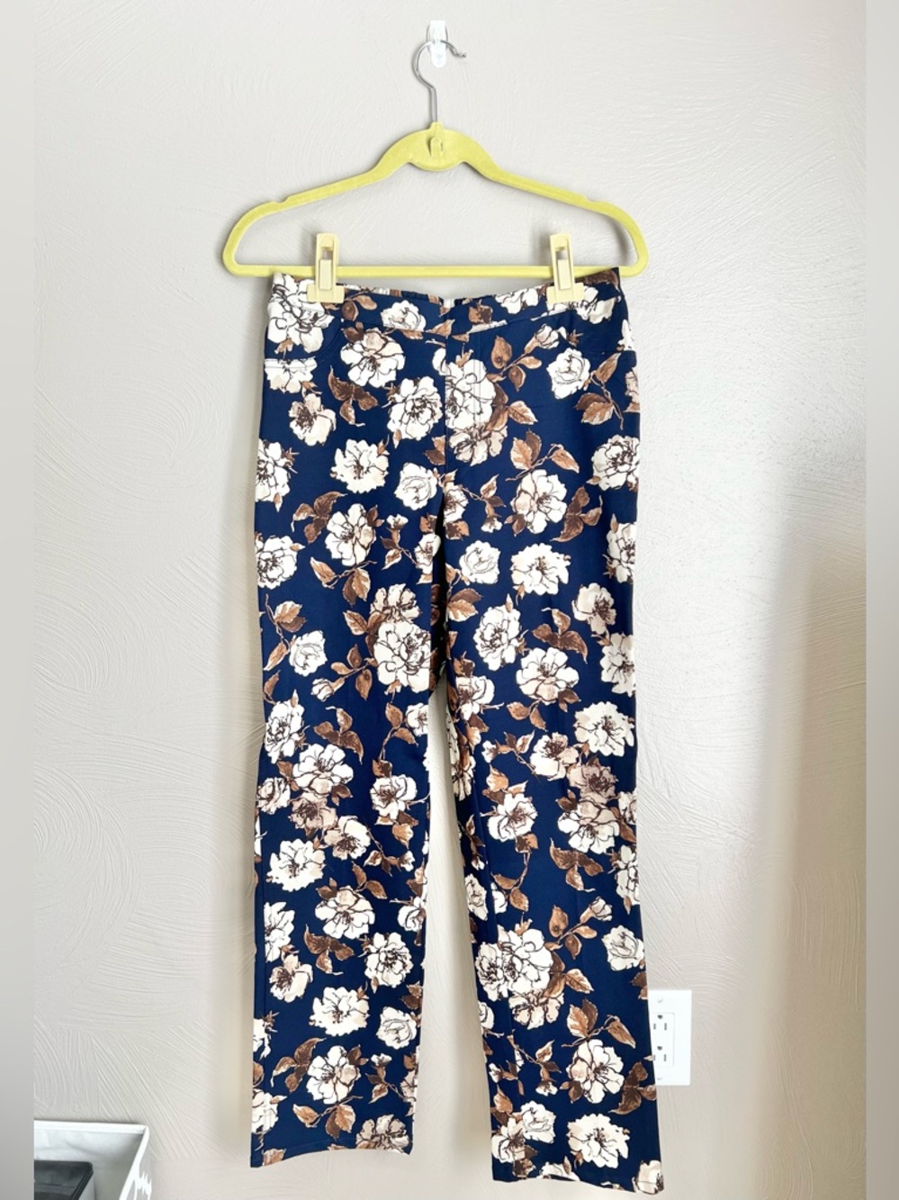 Isaac Mizrahi 24/7 Stretch Straight Leg Pants